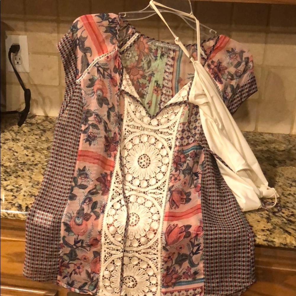 Daniel Rainn blouse great condition